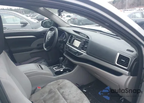 2018 Toyota Highlander Le from USA, damaged, VIN 5TDBZRFHXJS886312